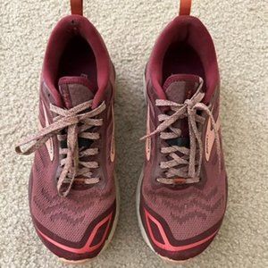 Brooks Caldera 2 Womens size 9